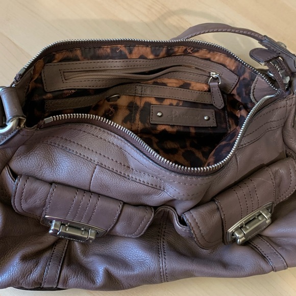 EUC B Makowski Leather Shoulder Bag - Taupe - Picture 3 of 3